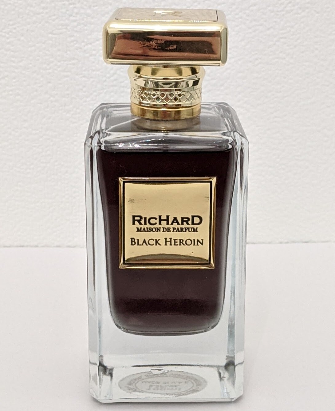 Richard Black Heroin — купить духи, туалетную воду, парфюм Черный ...